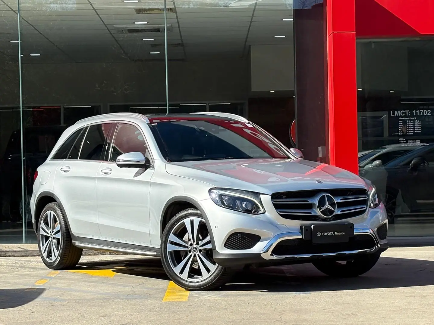 2019 Mercedes-Benz GLC-Class Gallery Image 1