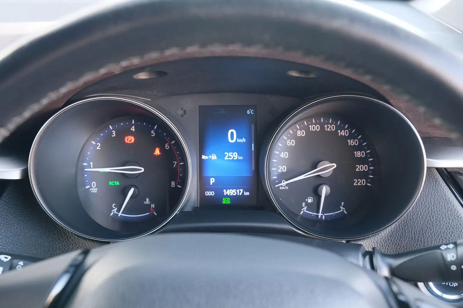 2018 Toyota C-HR Gallery Image 17