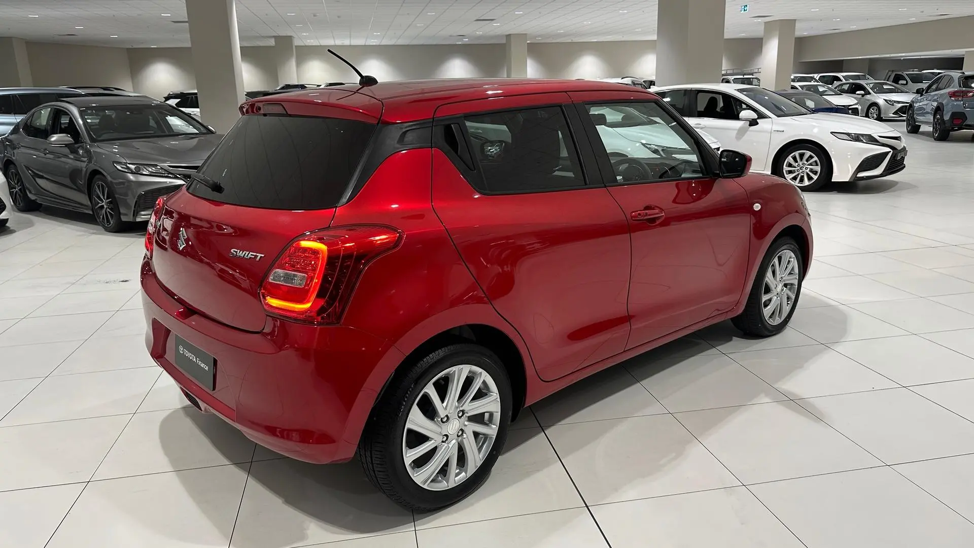 2022 Suzuki Swift Gallery Image 9