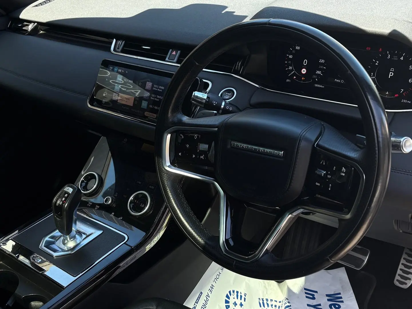 2021 Land Rover Range Rover Evoque Gallery Image 13