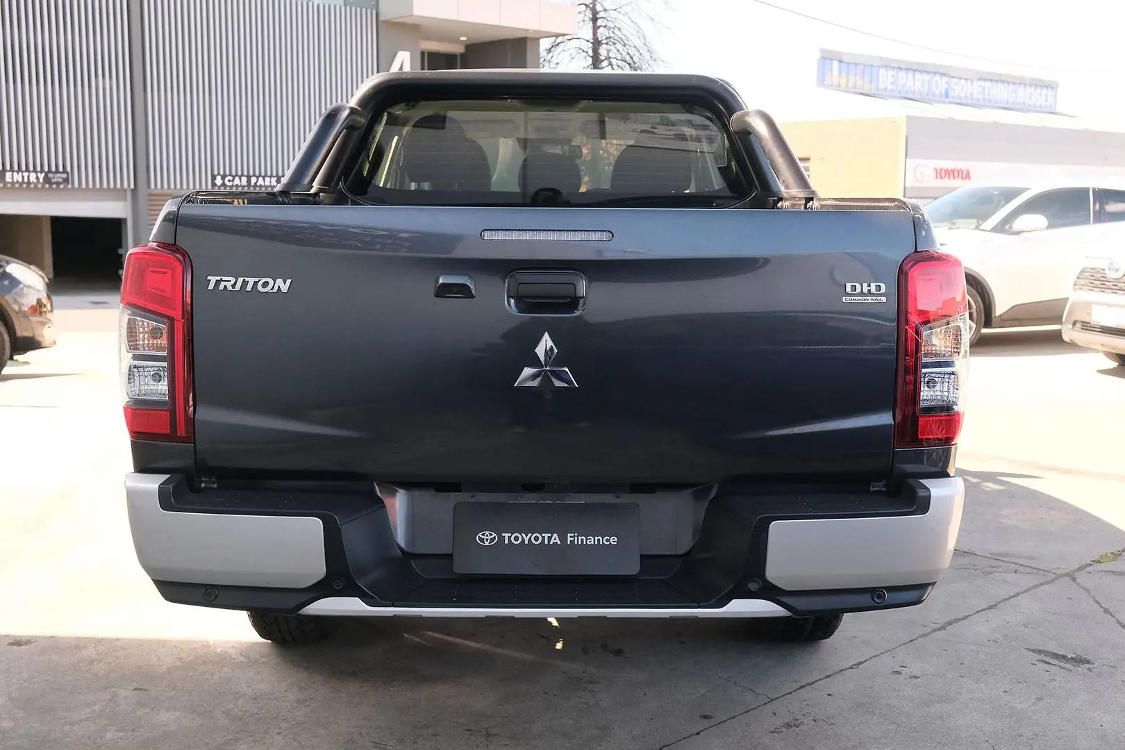 2020 Mitsubishi Triton Gallery Image 4