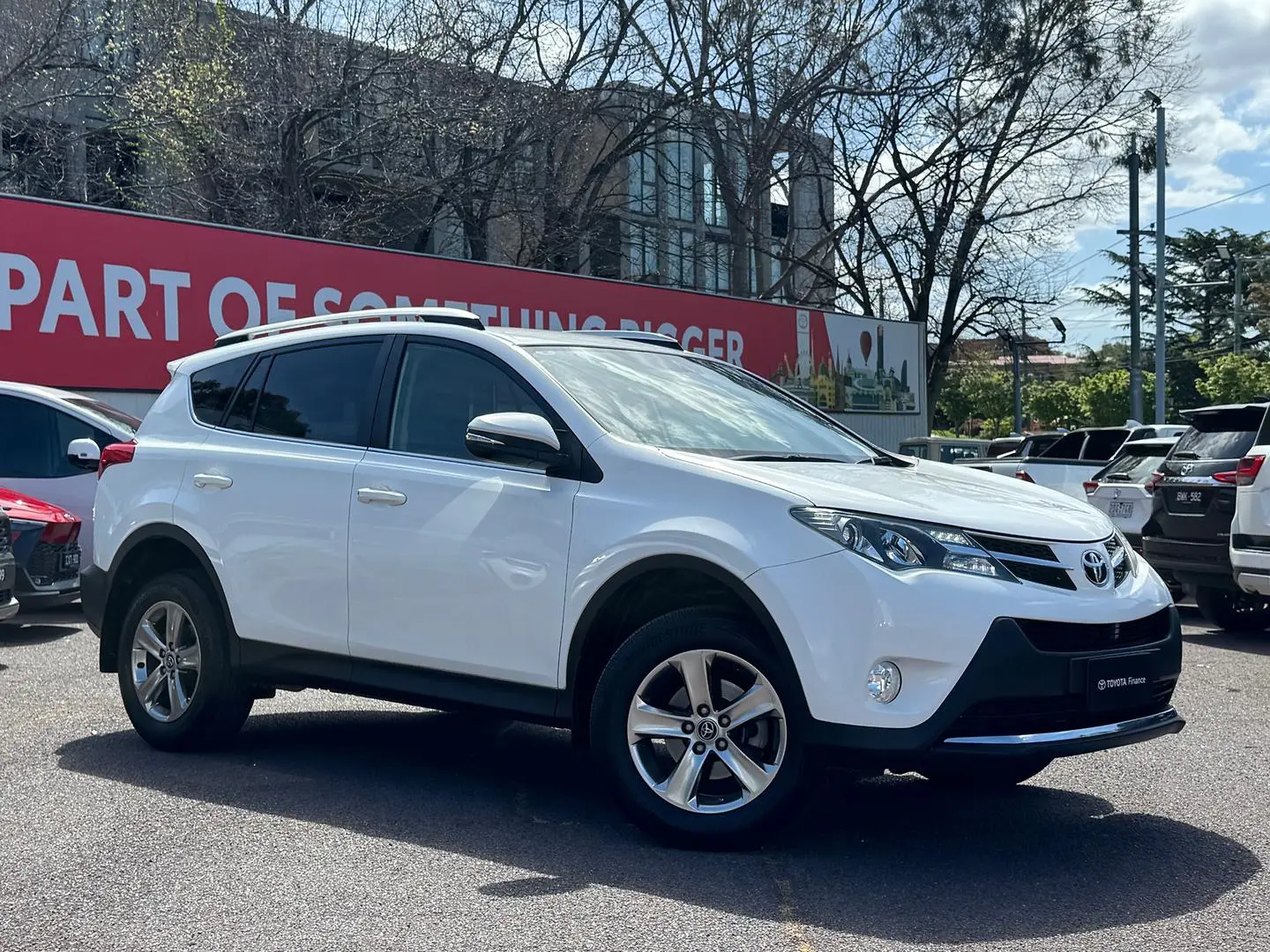 2015 Toyota RAV4 Gallery Image 1