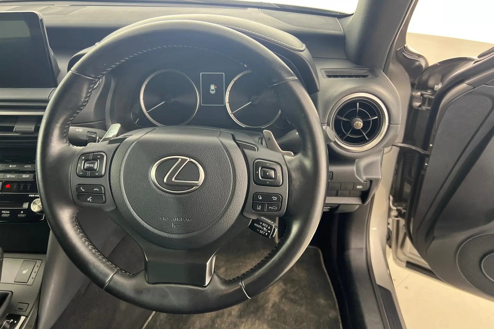 2020 Lexus IS Gallery Image 14