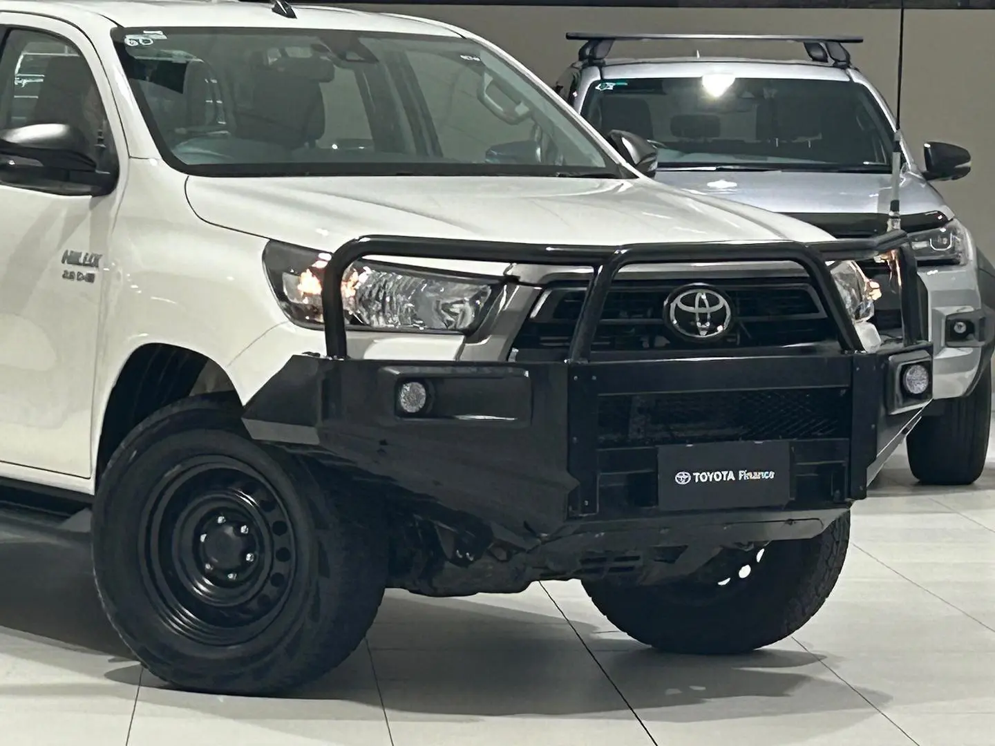 2021 Toyota Hilux Gallery Image 3