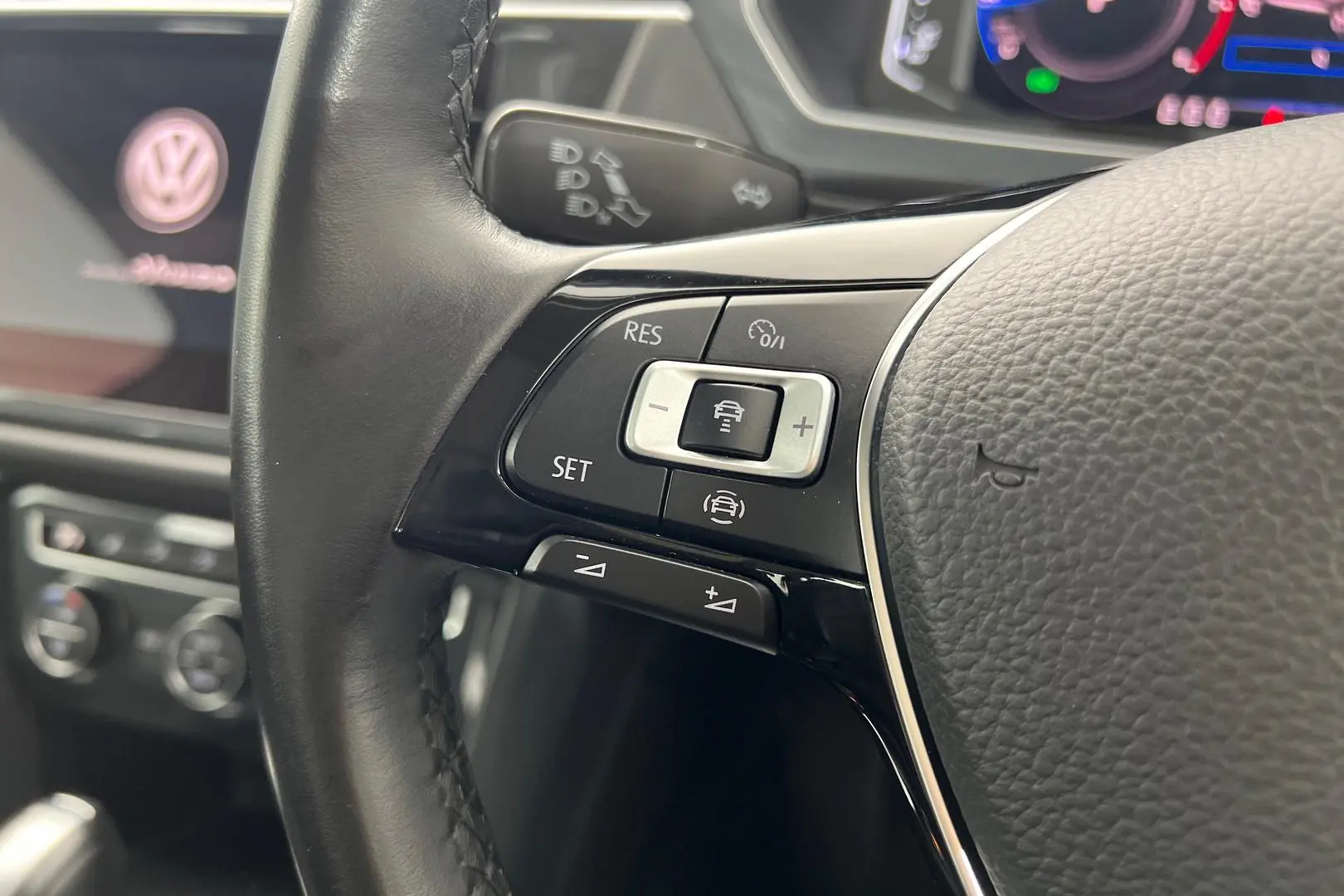 2019 Volkswagen Tiguan Gallery Image 16