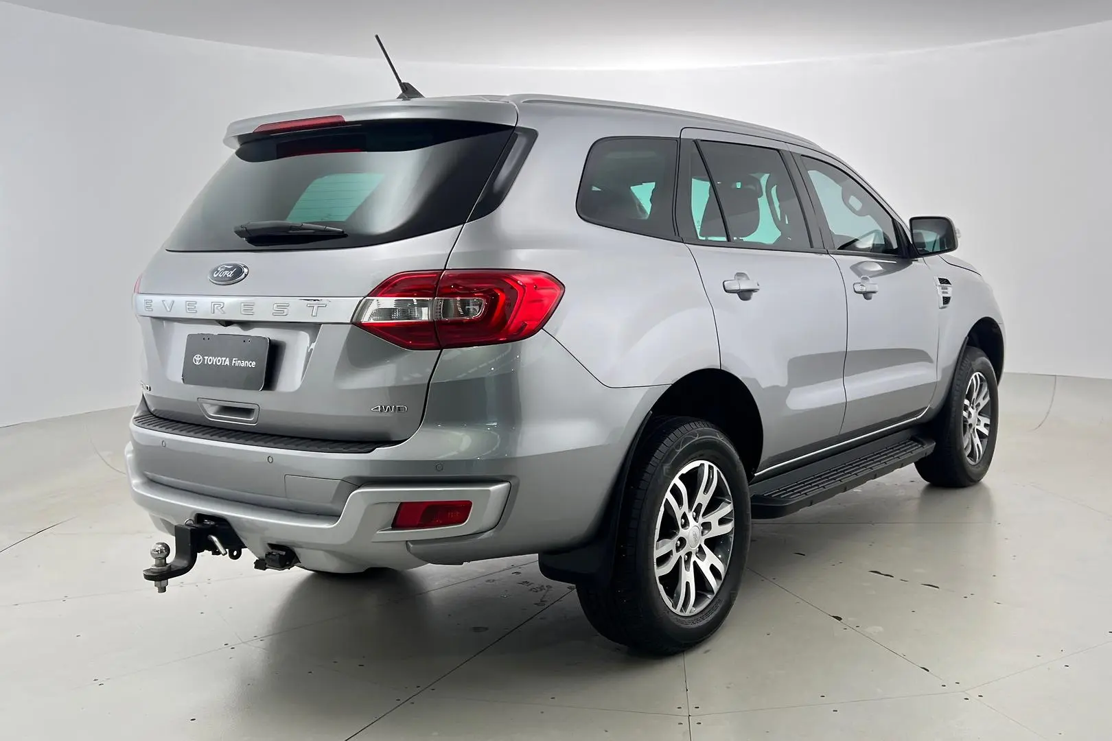 2021 Ford Everest Gallery Image 4