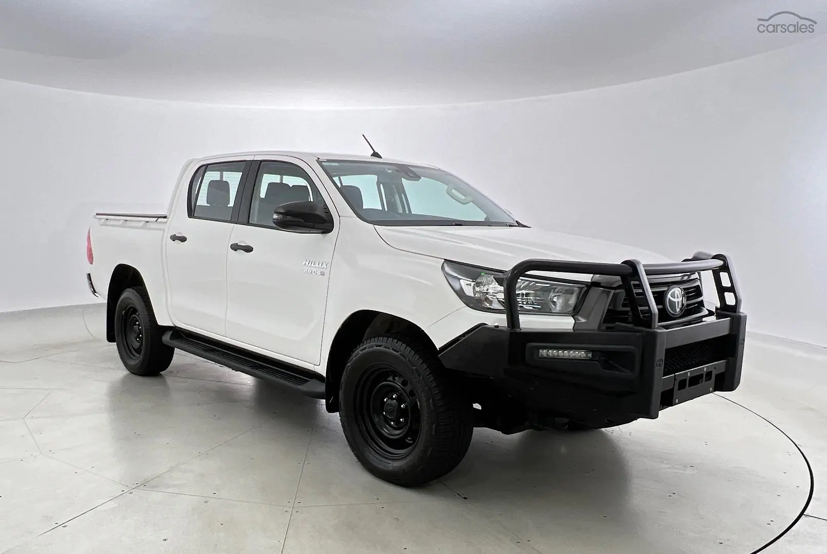 2021 Toyota Hilux Image 1