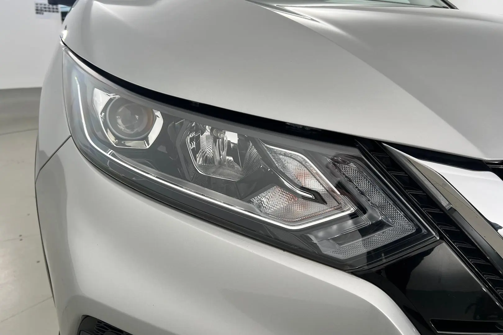 2019 Nissan QASHQAI Gallery Image 2