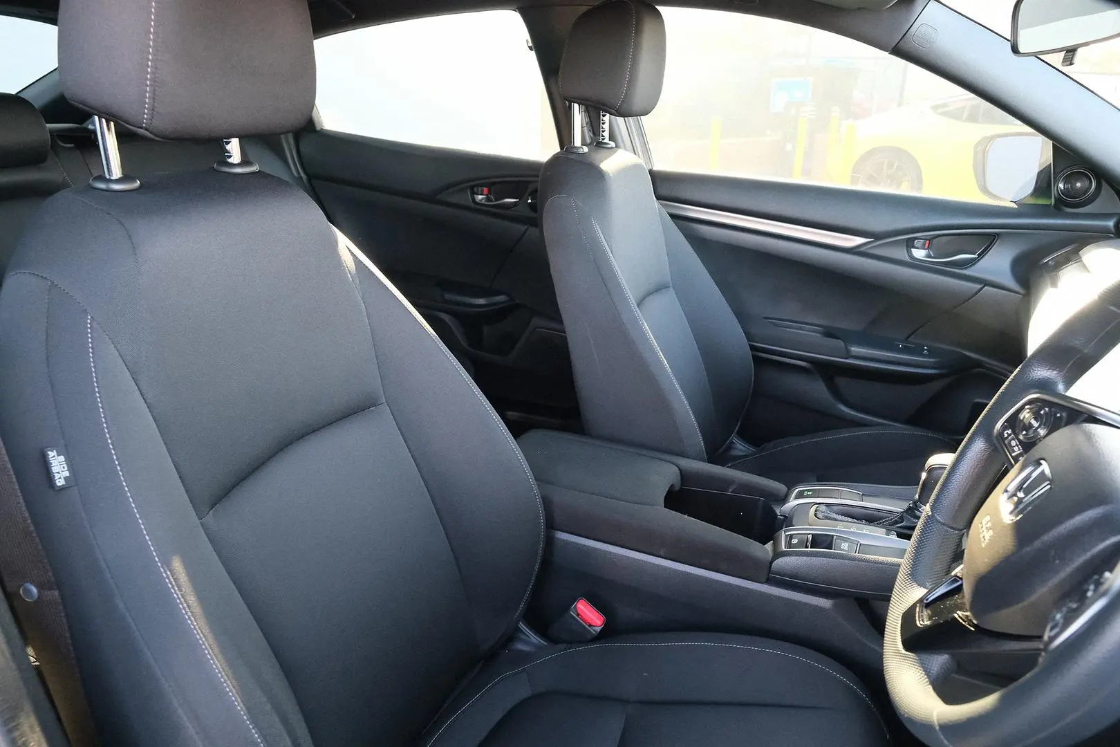 2019 Honda Civic Gallery Image 13