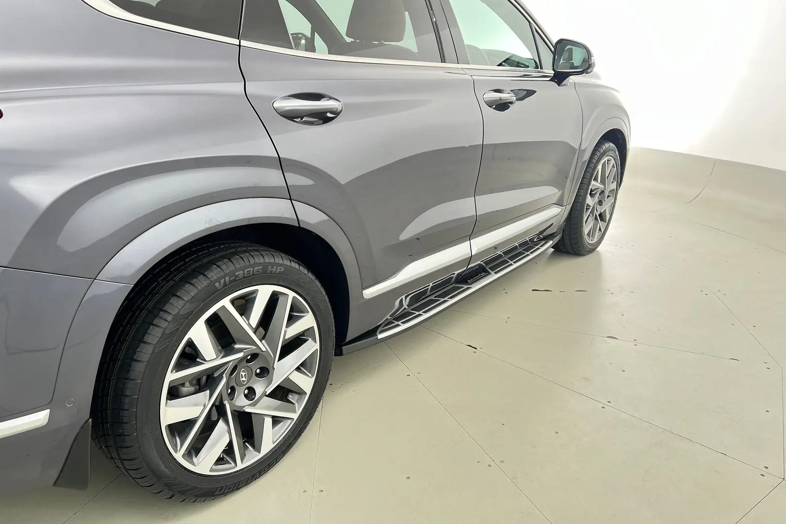 2021 Hyundai Santa Fe Gallery Image 9