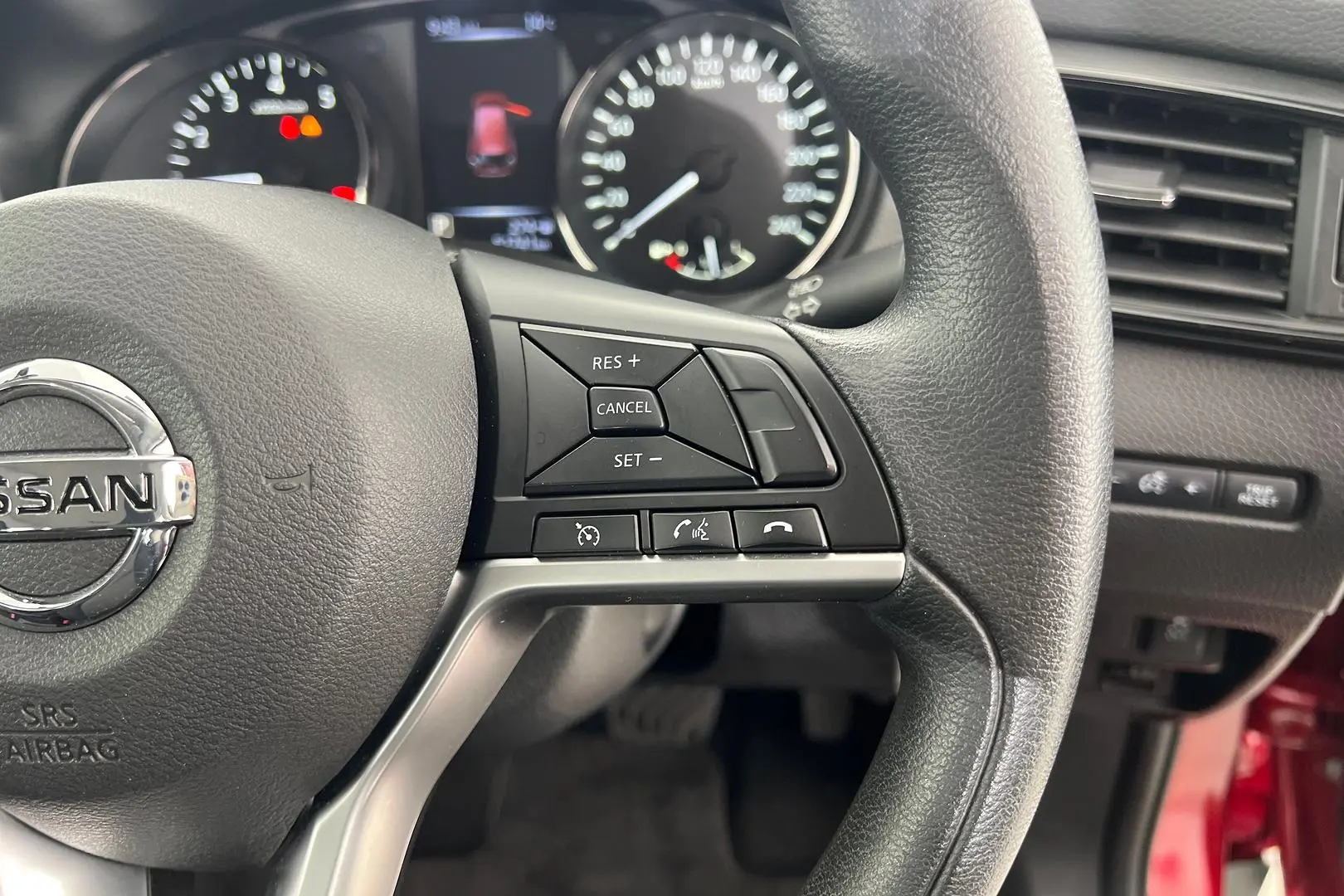 2019 Nissan X-TRAIL Gallery Image 17