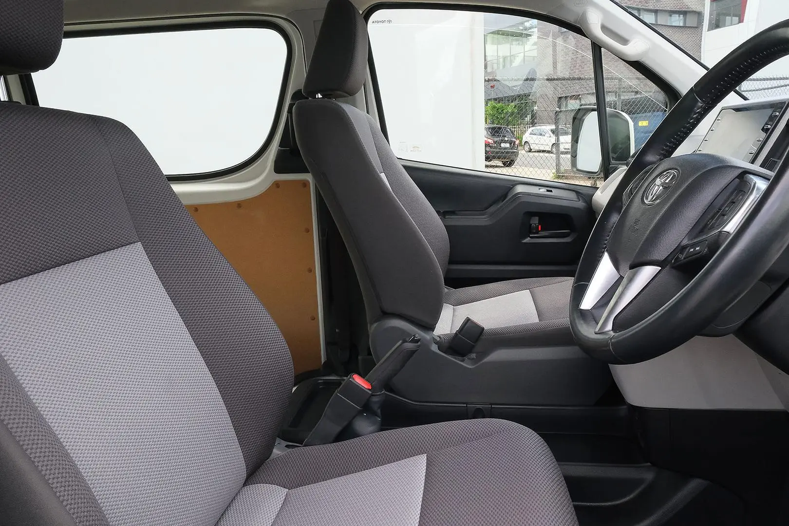 2021 Toyota Hiace Gallery Image 16