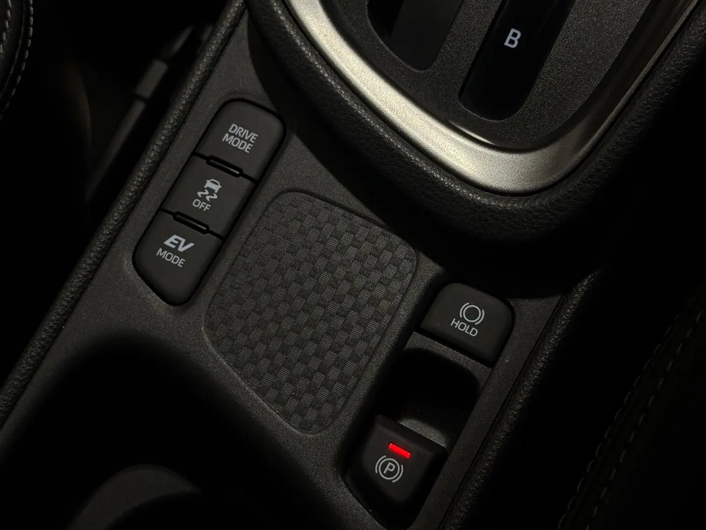 2024 Toyota Yaris Cross Gallery Image 21