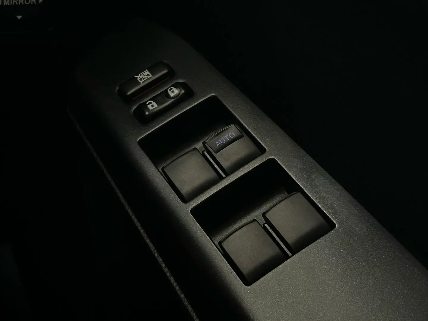 2017 Toyota RAV4 Gallery Image 19