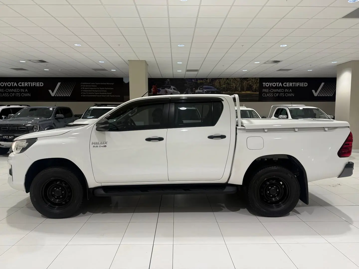 2020 Toyota Hilux Gallery Image 6