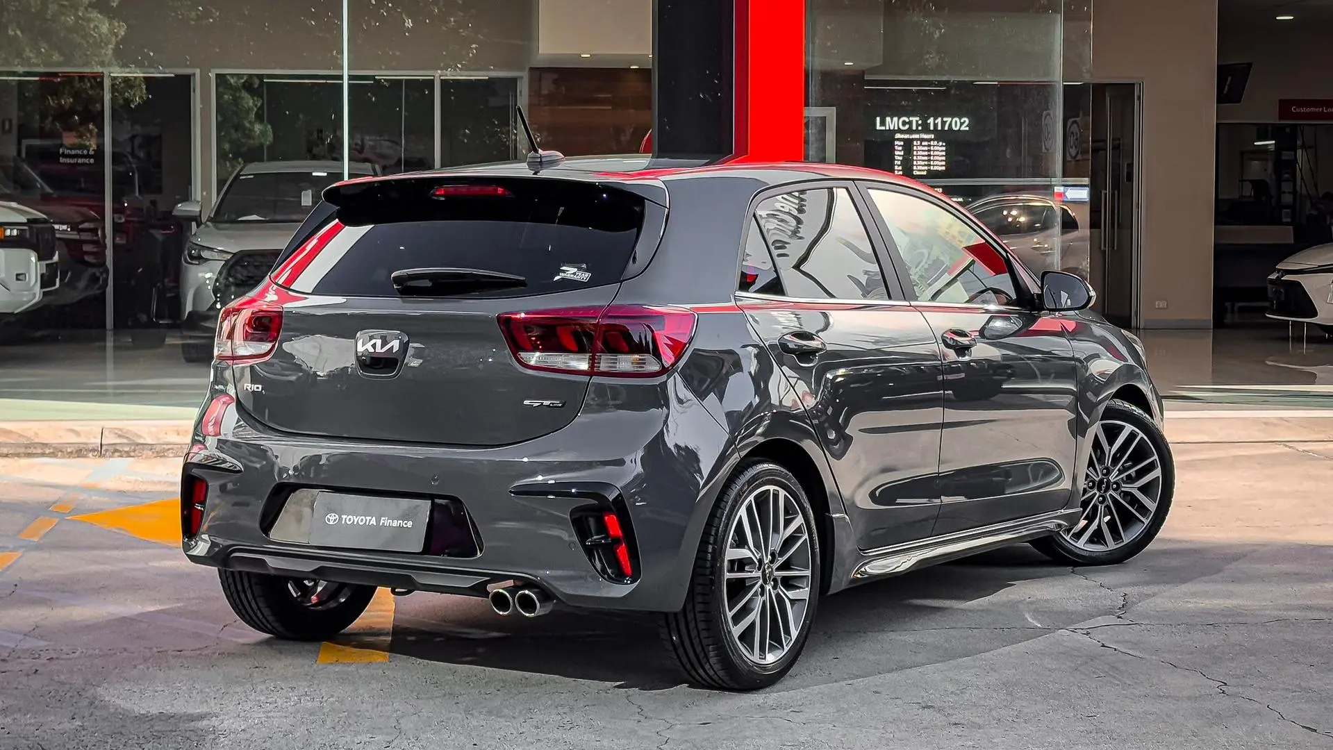 2021 Kia Rio Gallery Image 6