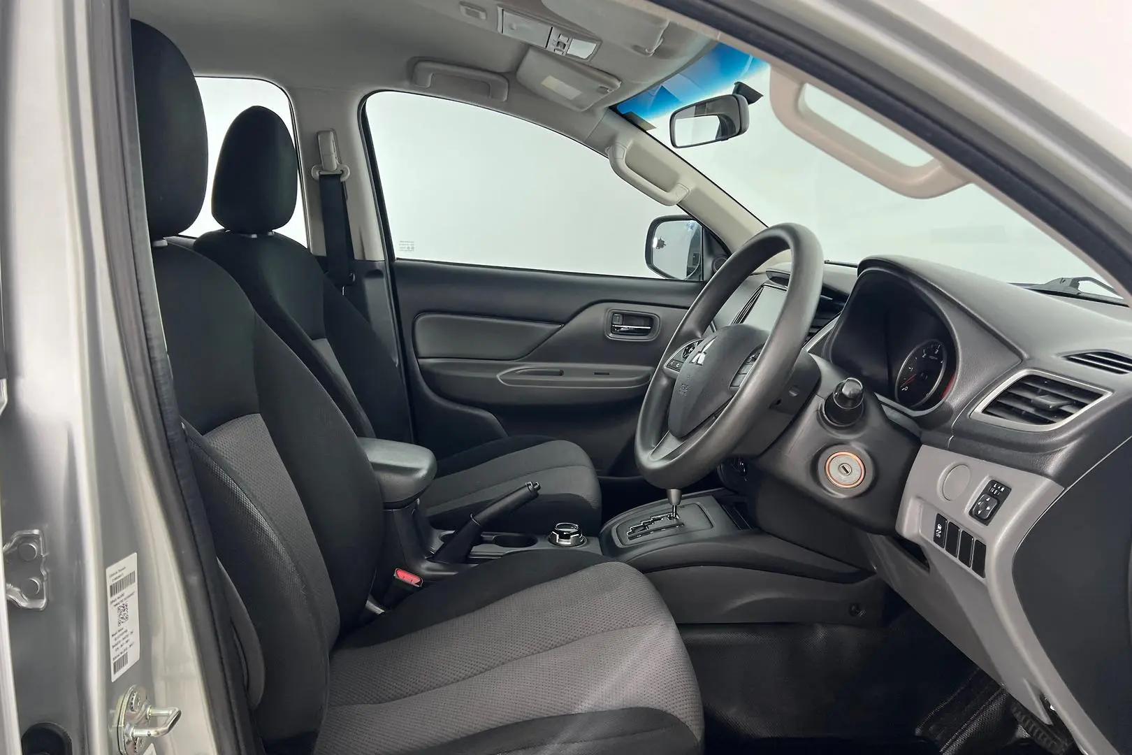2018 Mitsubishi Triton Gallery Image 11