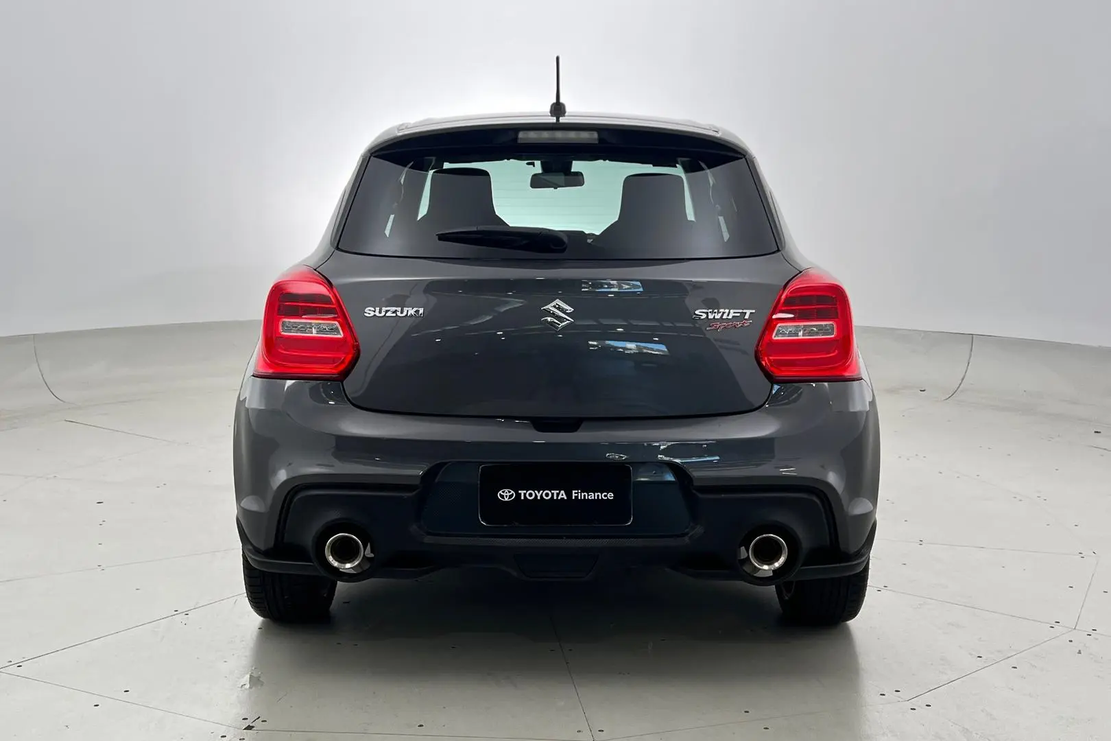 2018 Suzuki Swift Gallery Image 6
