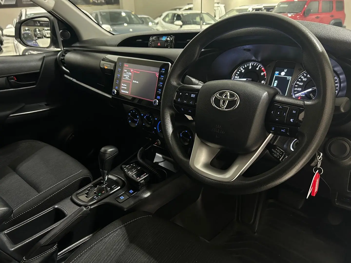 2021 Toyota Hilux Gallery Image 11