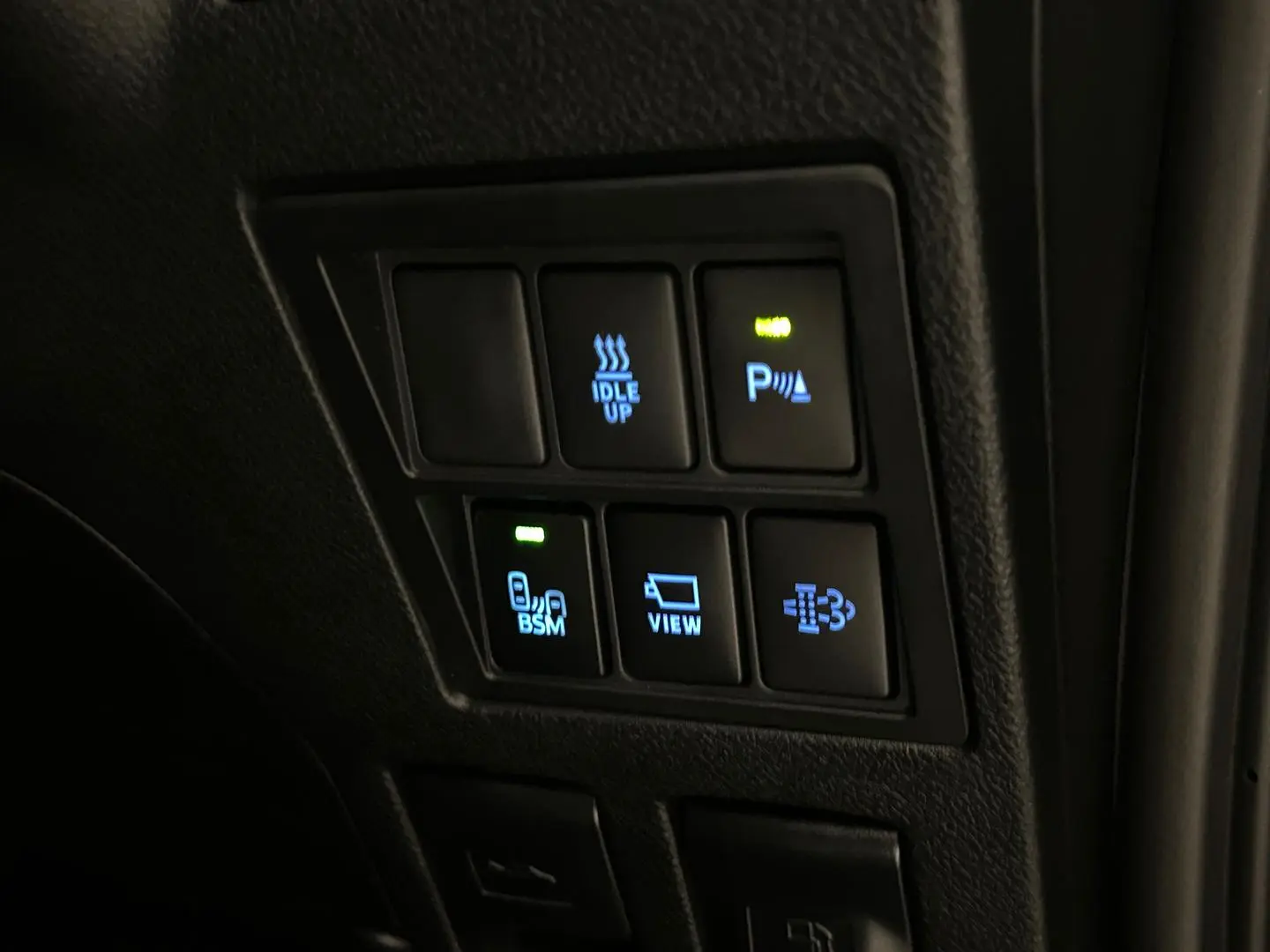 2023 Toyota Hilux Gallery Image 24