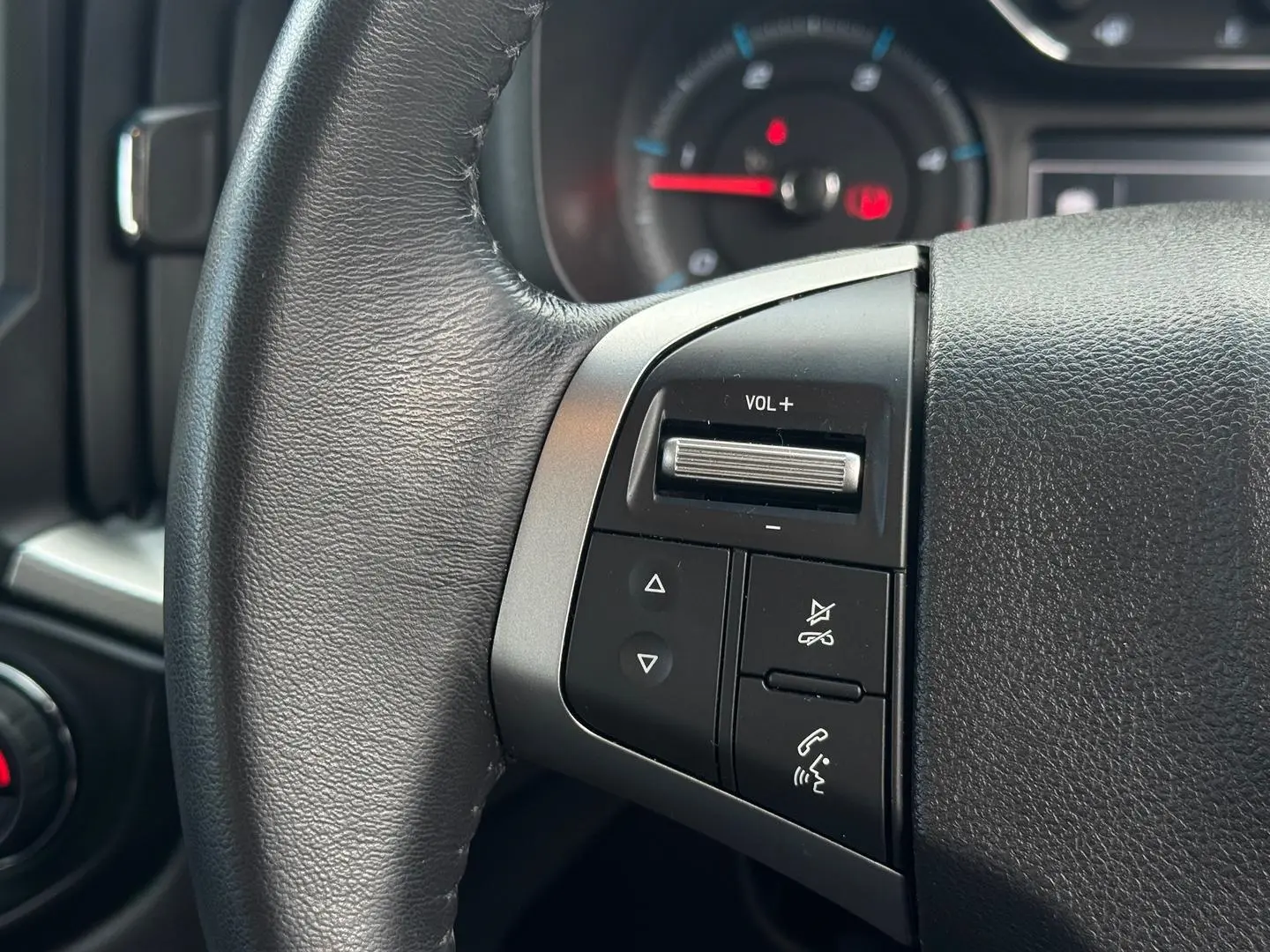2017 Holden Colorado Gallery Image 19