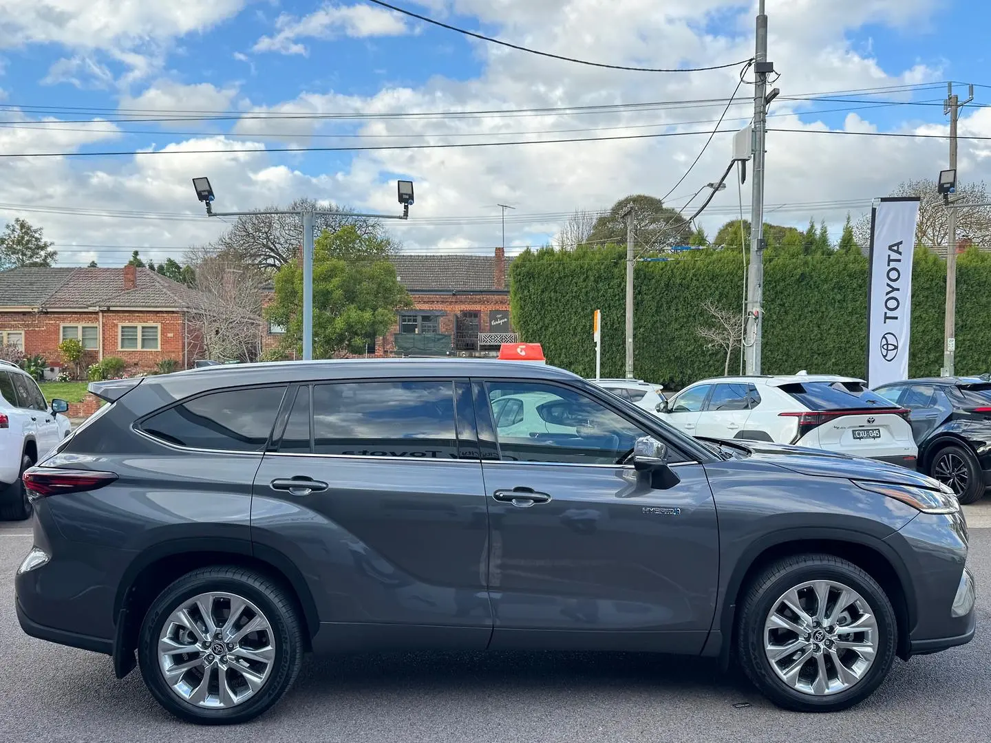 2024 Toyota Kluger Gallery Image 3