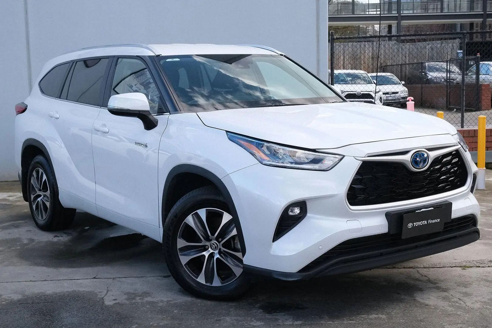 2024 Toyota Kluger Gallery Image 1