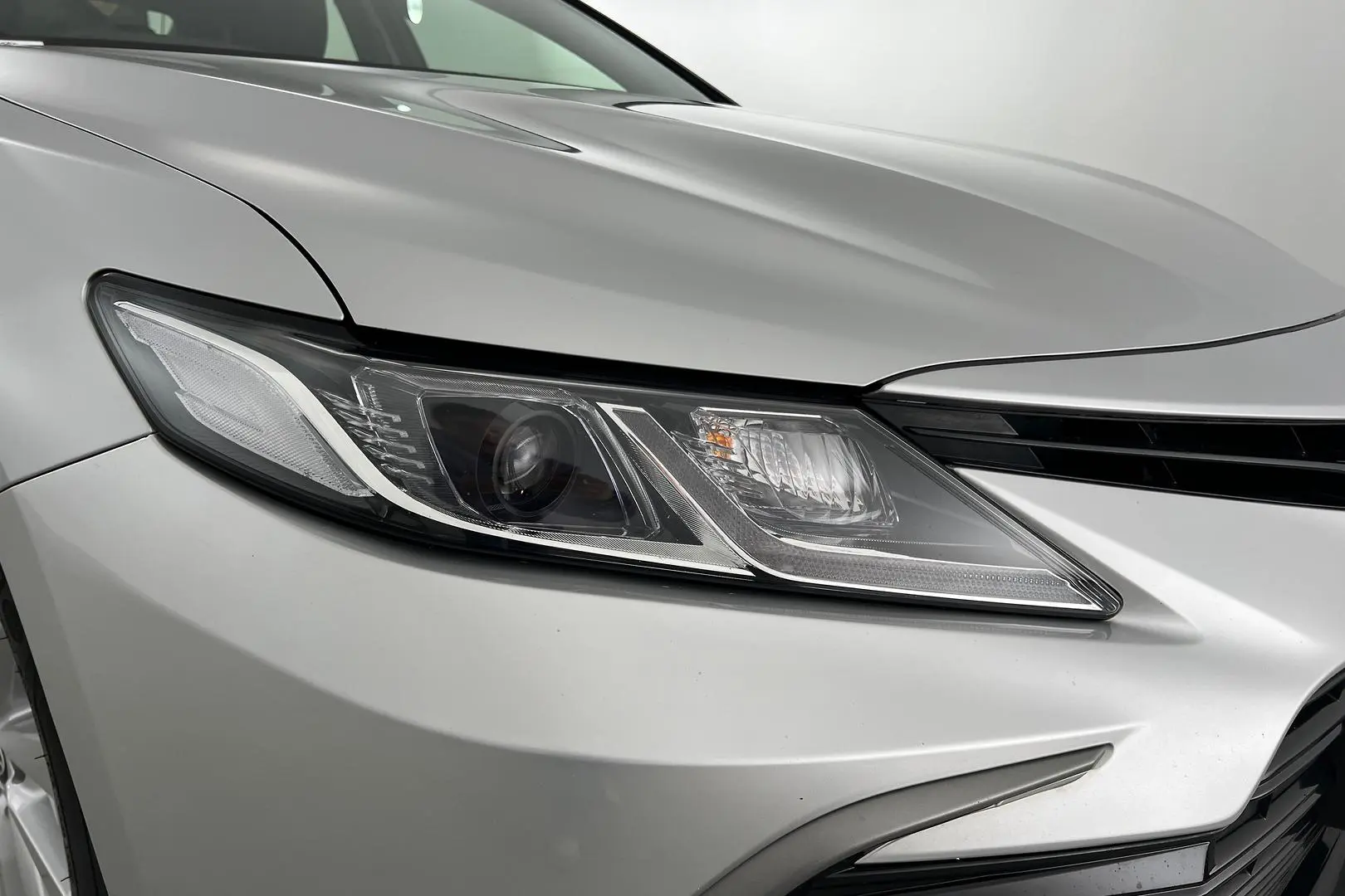 2022 Toyota Camry Gallery Image 2