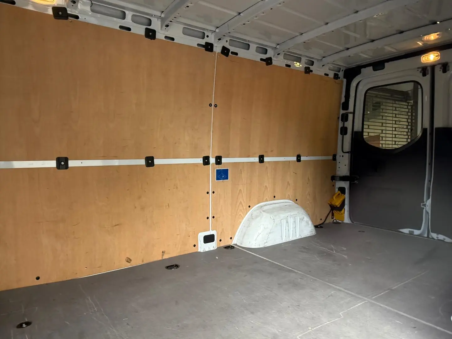 2023 Mercedes-Benz Sprinter Gallery Image 11