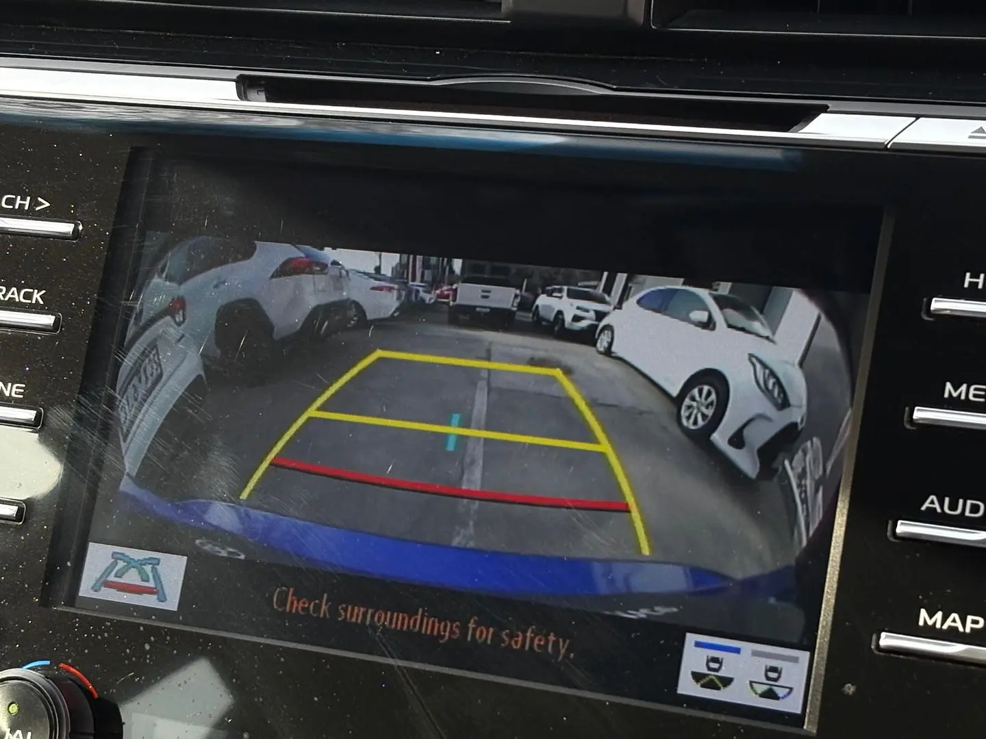 2019 Toyota Camry Gallery Image 15