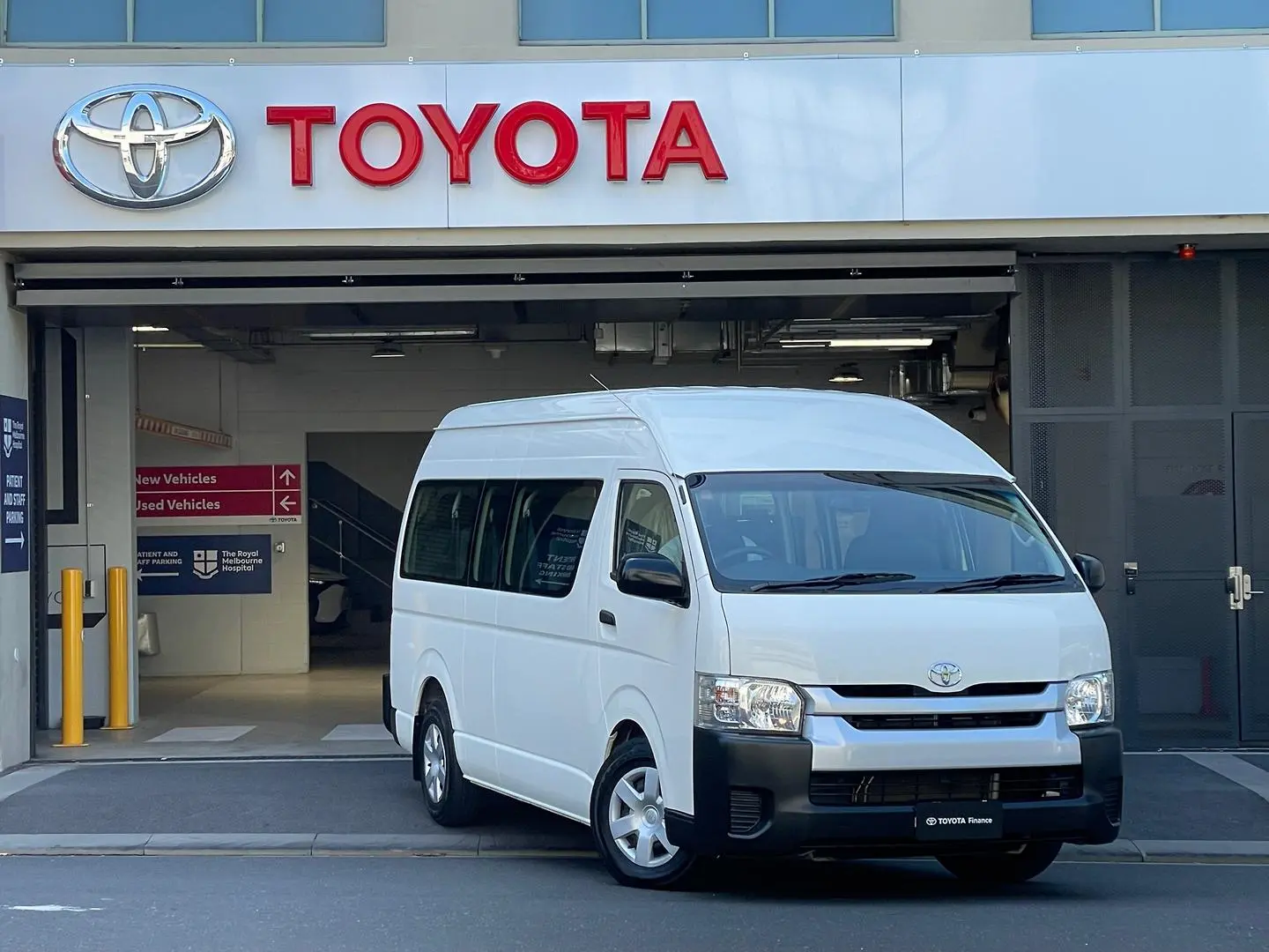 2018 Toyota Hiace Gallery Image 1