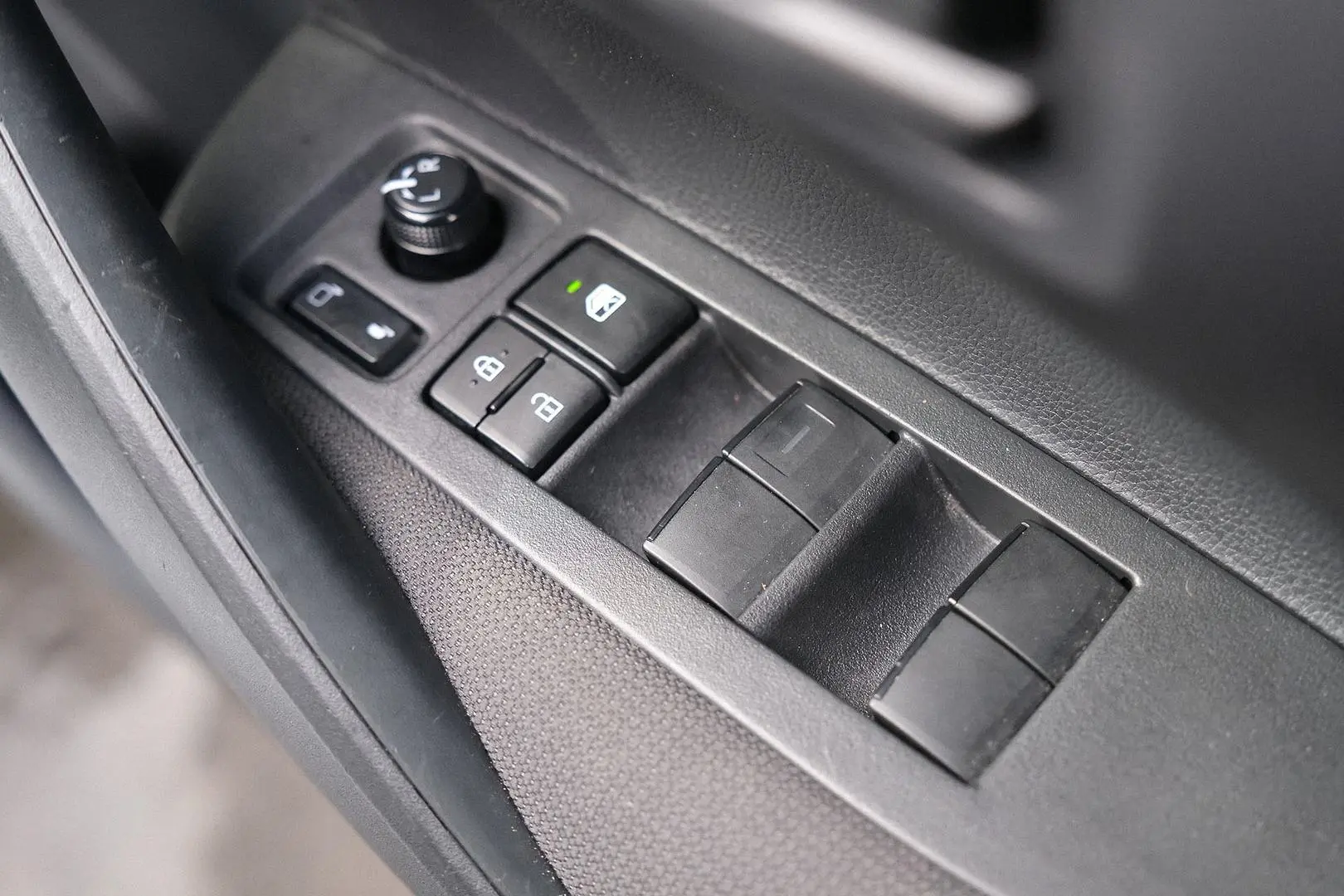 2020 Toyota Corolla Gallery Image 12