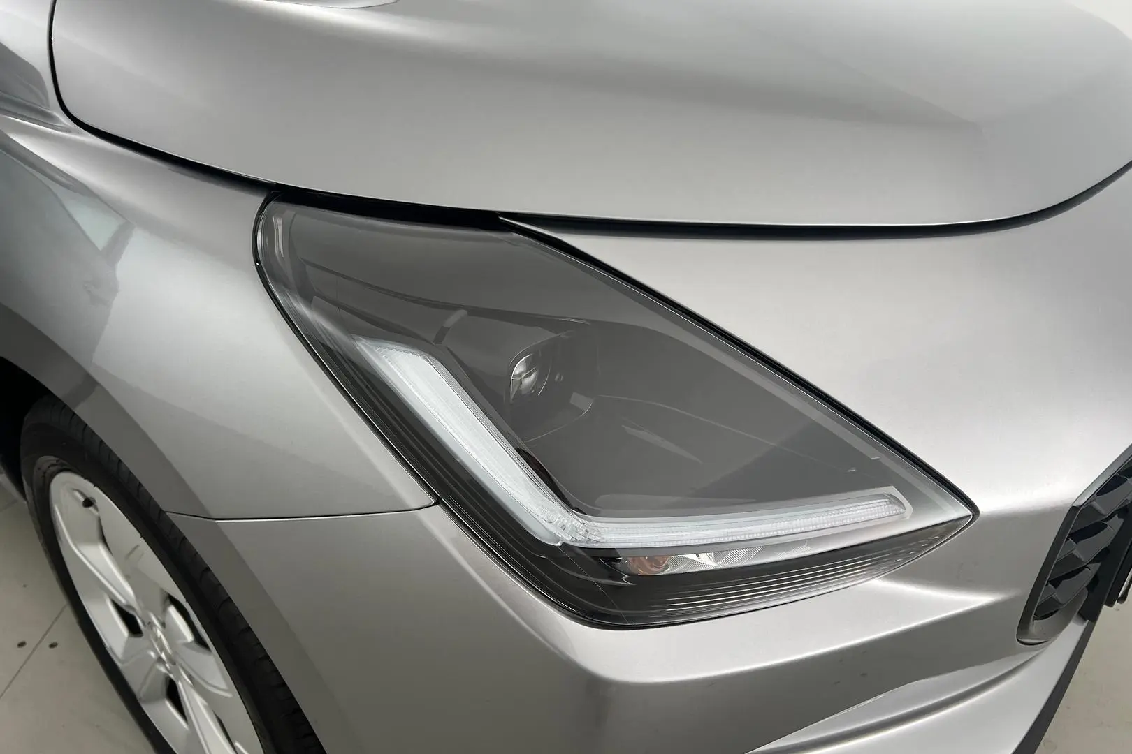 2024 Suzuki Swift Gallery Image 2
