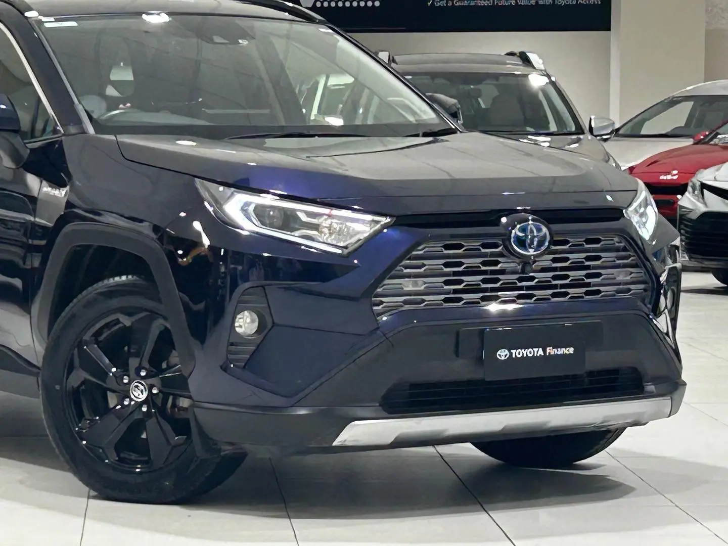 2020 Toyota RAV4 Gallery Image 3