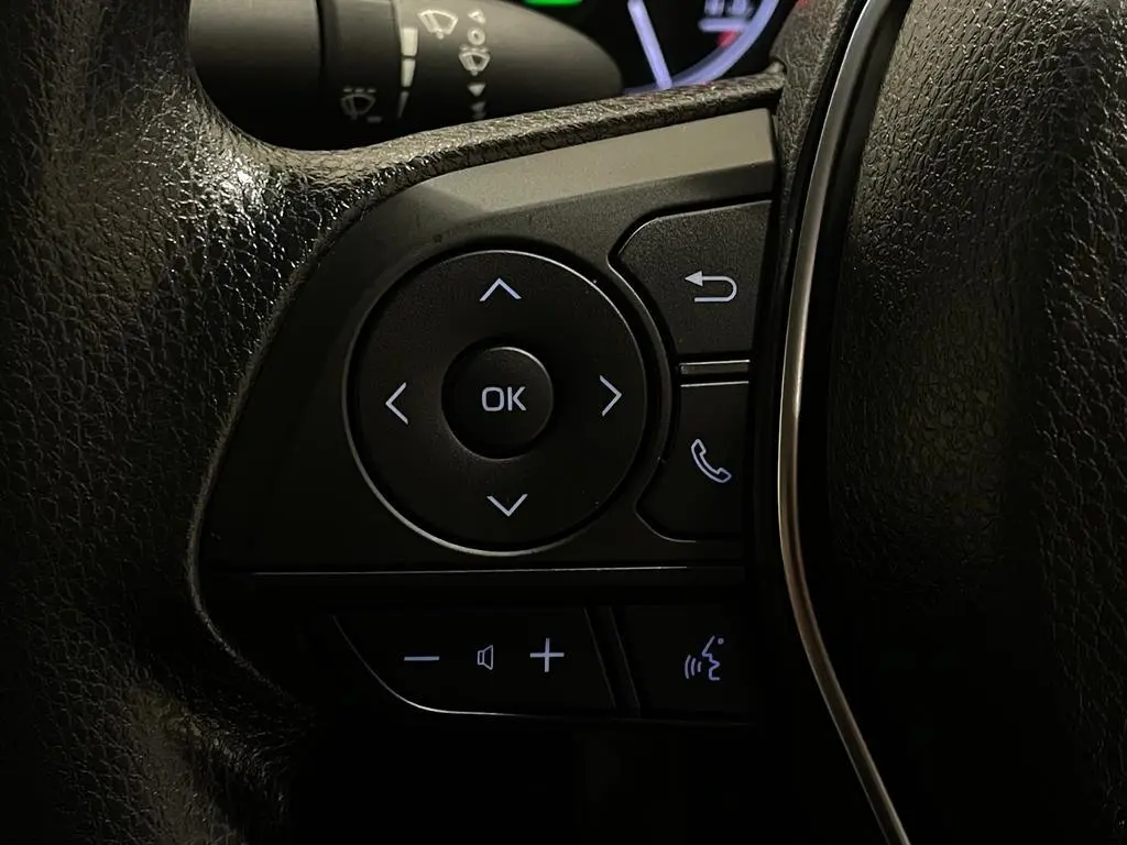 2020 Toyota Camry Gallery Image 17