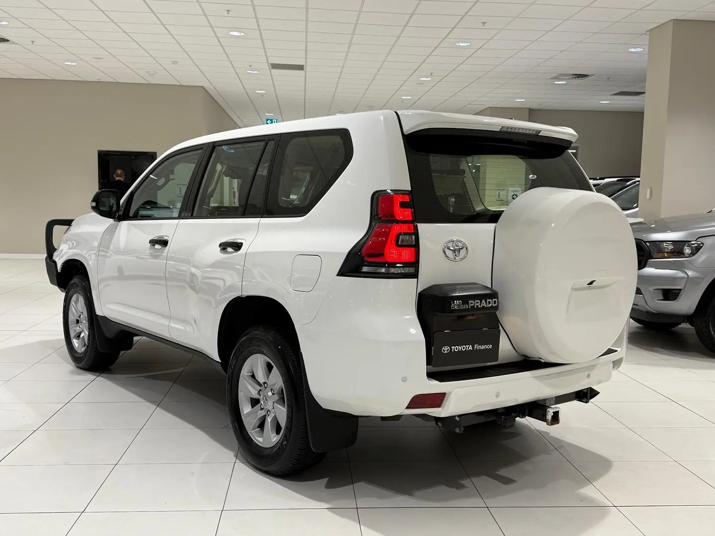 2021 Toyota Landcruiser Prado Gallery Image 8