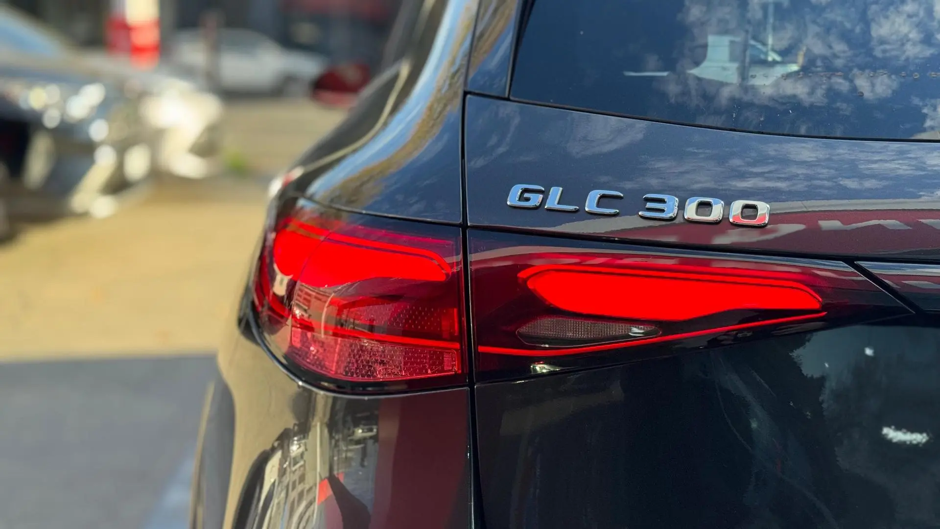 2023 Mercedes-Benz GLC-Class Gallery Image 17