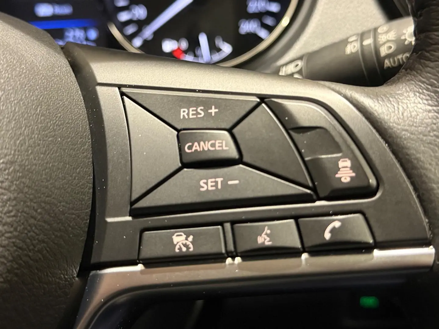 2021 Nissan X-TRAIL Gallery Image 24