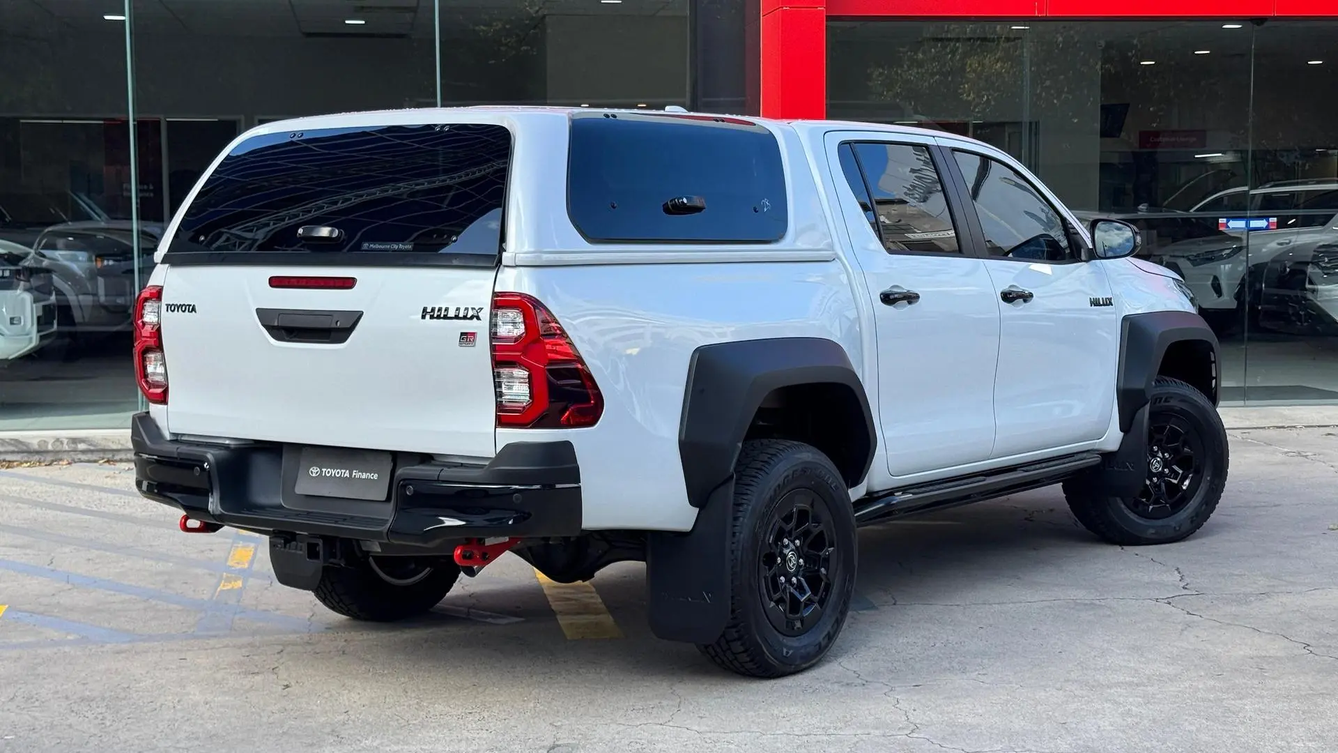 2024 Toyota Hilux Gallery Image 7