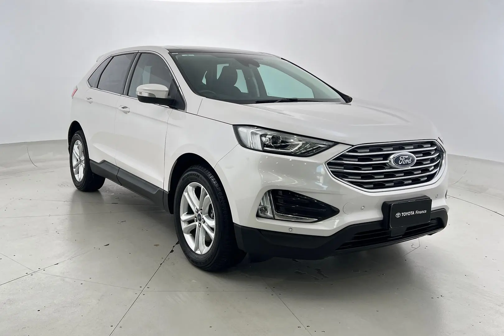 2019 Ford Endura Gallery Image 1