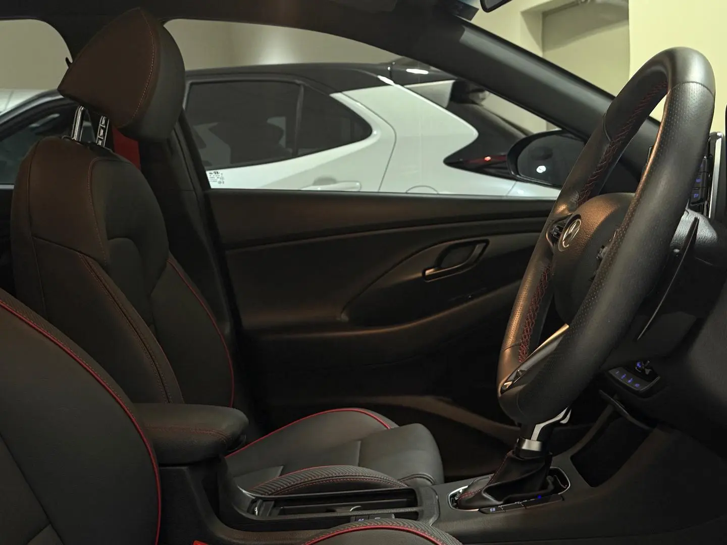 2021 Hyundai i30 Gallery Image 12
