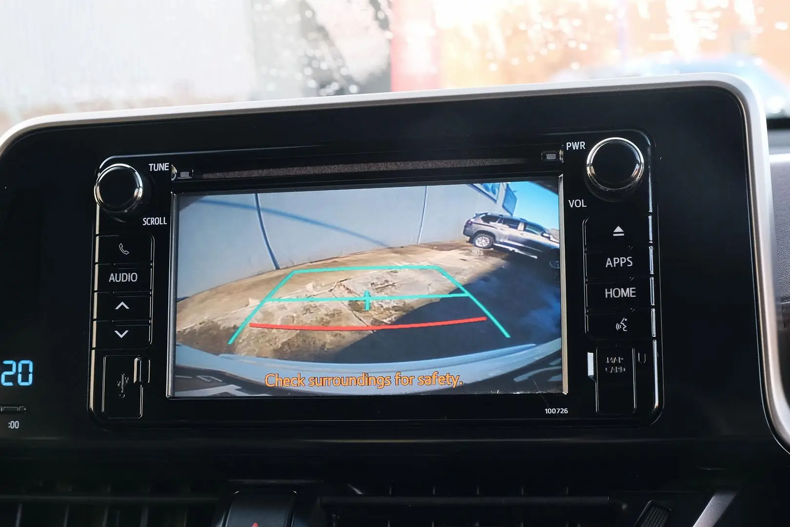 2018 Toyota C-HR Gallery Image 9