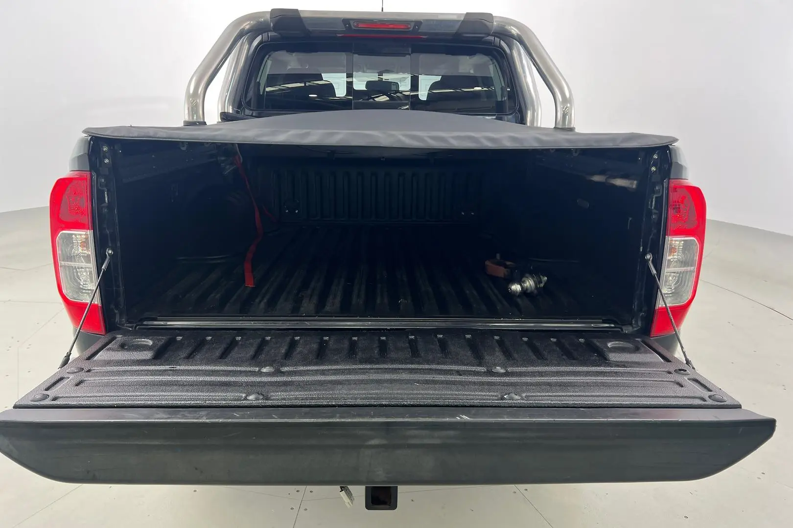 2019 Nissan Navara Gallery Image 10