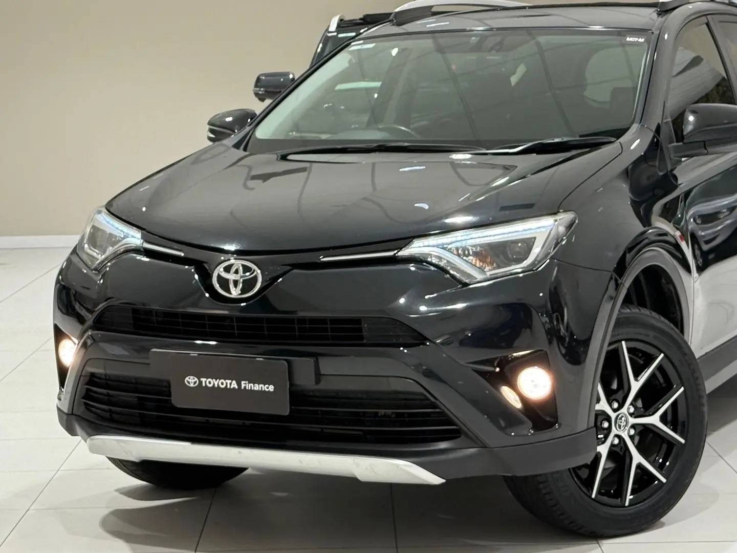 2016 Toyota RAV4 Gallery Image 7