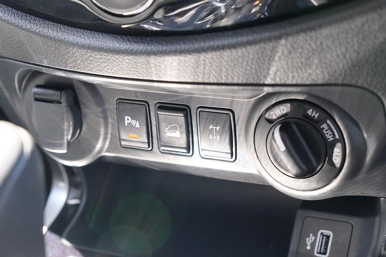 2024 Nissan Navara Gallery Image 10