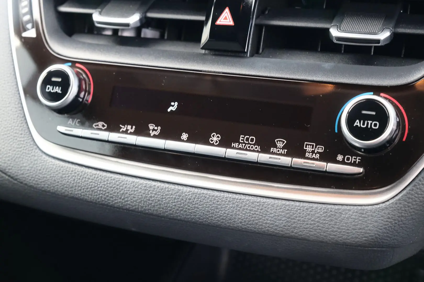 2018 Toyota Corolla Gallery Image 20