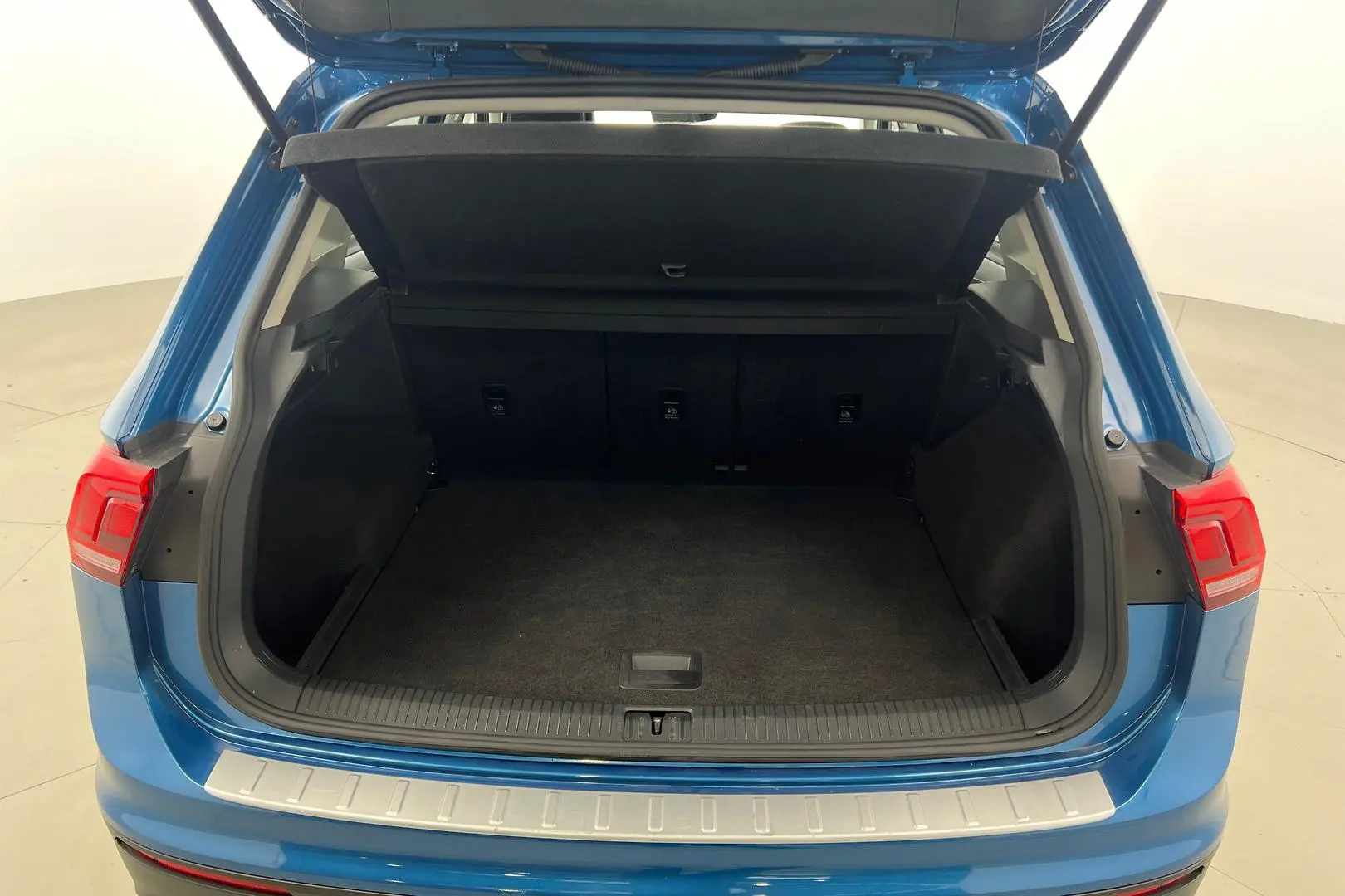 2016 Volkswagen Tiguan Gallery Image 11