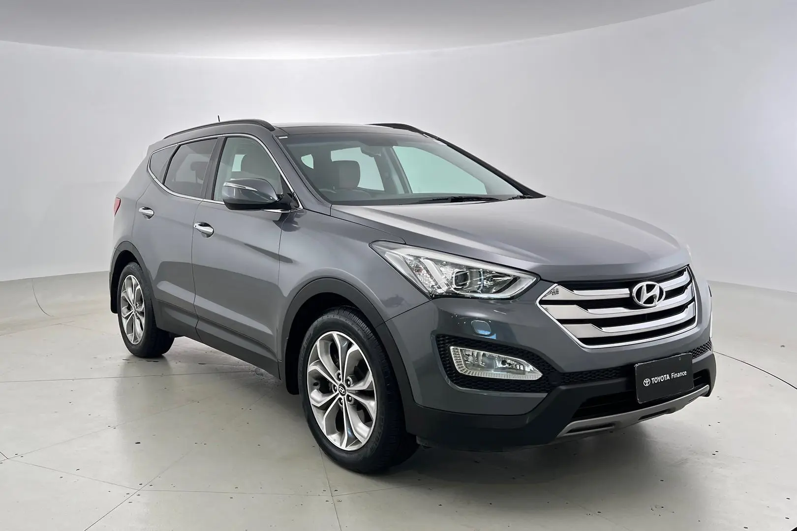 2013 Hyundai Santa Fe Gallery Image 1