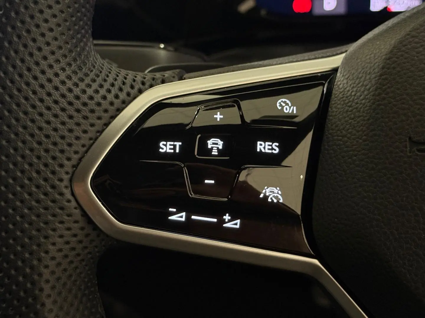 2022 Volkswagen Golf Gallery Image 23