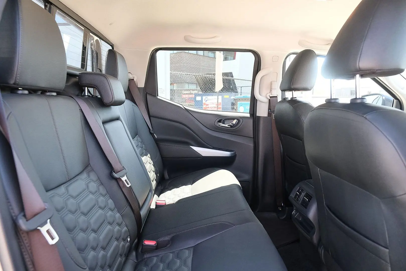 2024 Nissan Navara Gallery Image 20
